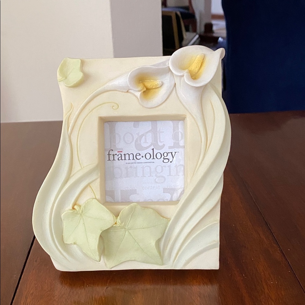 Frame ology Calla Lily Art Nouveau Frame Feminine Cream, Yellow, & Green Ivy NWT